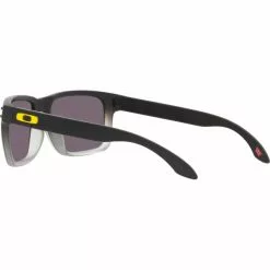 Lunettes De Soleil Lifestyle OAKLEY HOLBROOK TDF BLACK FADE W/ PRIZM GREY 22 Noir / Blanc / Jaune -Optique Sécurité Soldes 9 109102 holbrook tdf black fade w prizm grey oo9102 v155 03