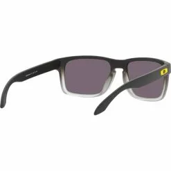 Lunettes De Soleil Lifestyle OAKLEY HOLBROOK TDF BLACK FADE W/ PRIZM GREY 22 Noir / Blanc / Jaune -Optique Sécurité Soldes 9 109102 holbrook tdf black fade w prizm grey oo9102 v155 06