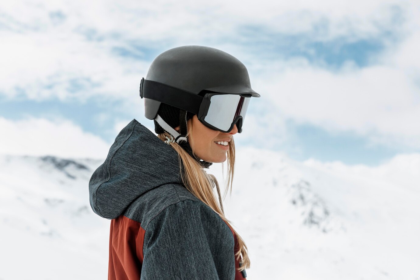 Optique Sécurité Soldes -Optique Sécurité Soldes medium shot woman wearing ski helmet 23 2148931163
